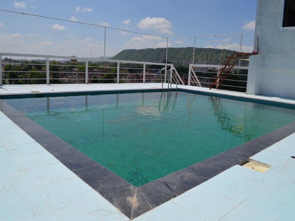 Ardency Inn Udaipur Bagian luar foto