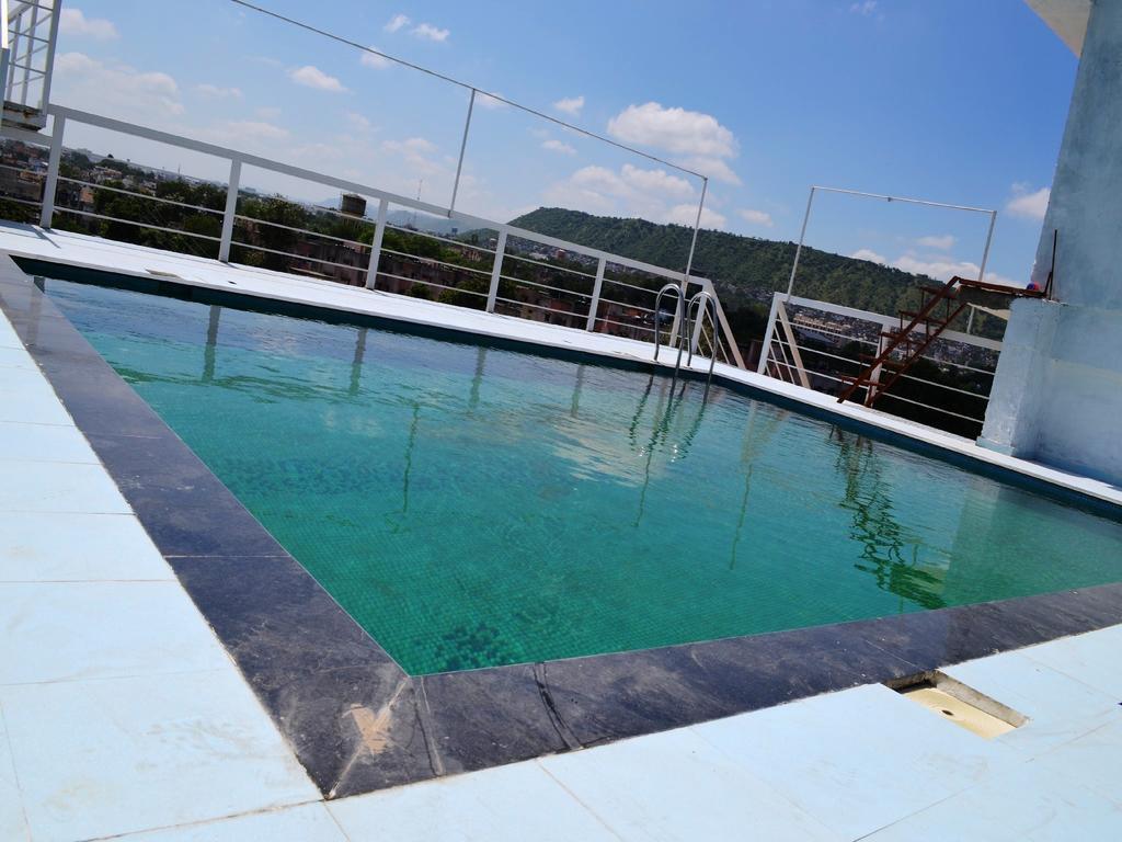 Ardency Inn Udaipur Bagian luar foto